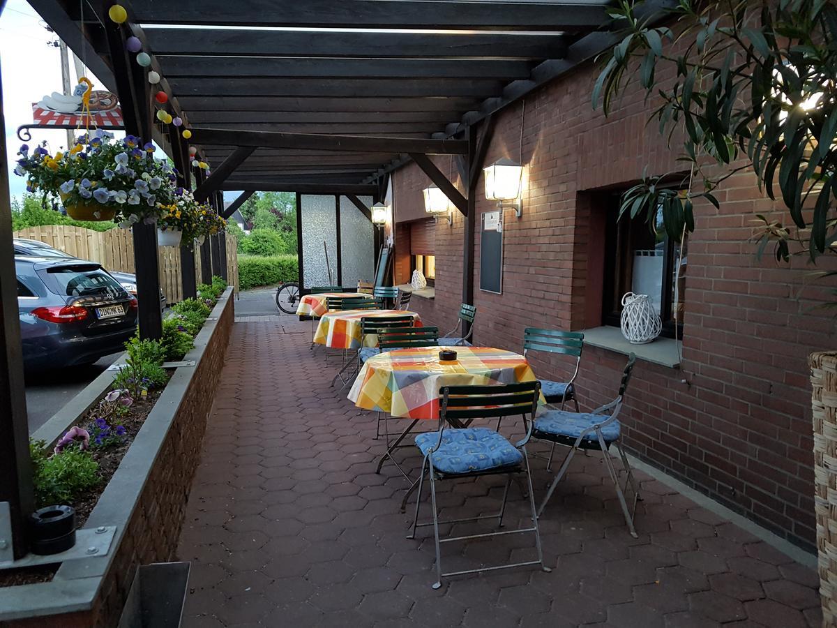Landgasthof Schaenzer Voerde エクステリア 写真